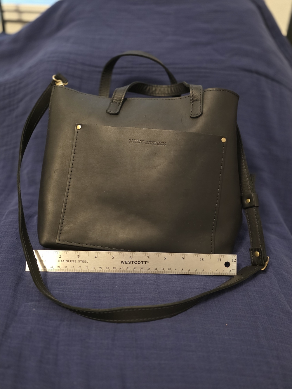 Portland Black Smooth Leather Medium Crossbody Tote